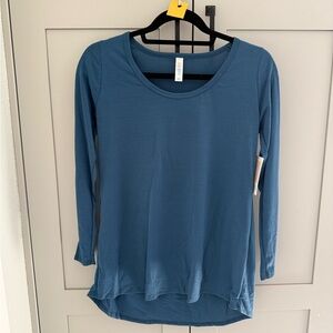LuLaRoe Lynnae (Teal Long Sleeve Top)